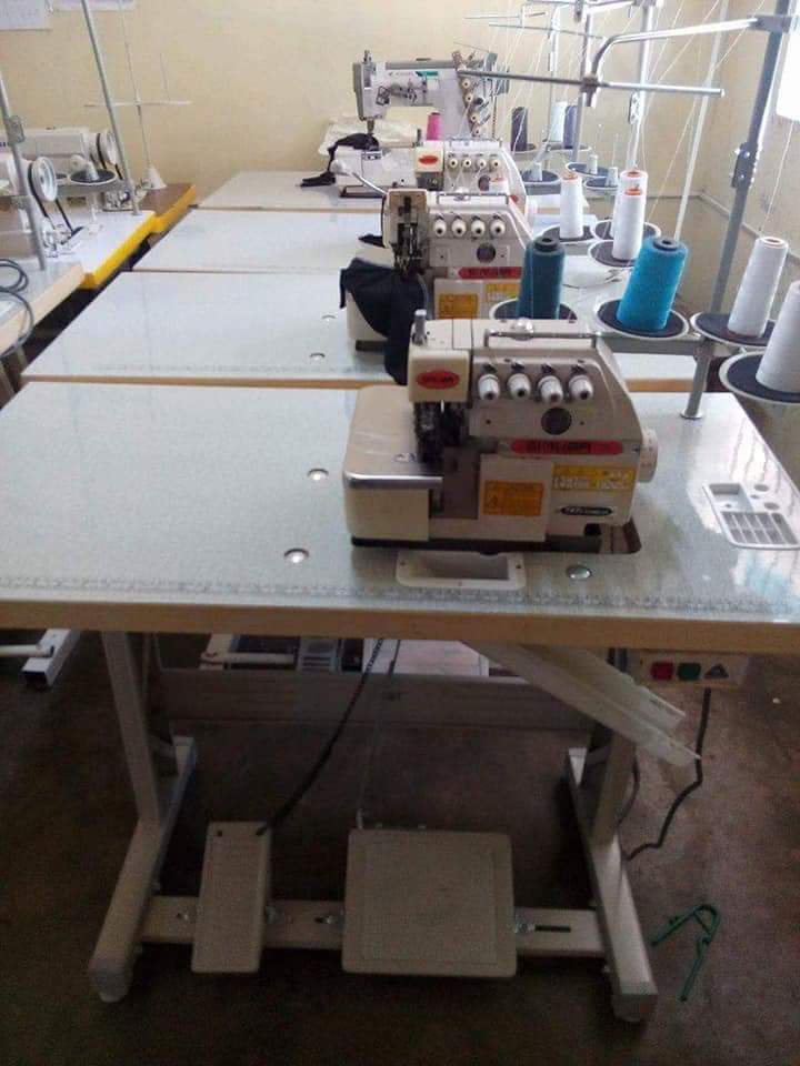 London Used Industrial Weaving Machine And Straight Sowing Machine For