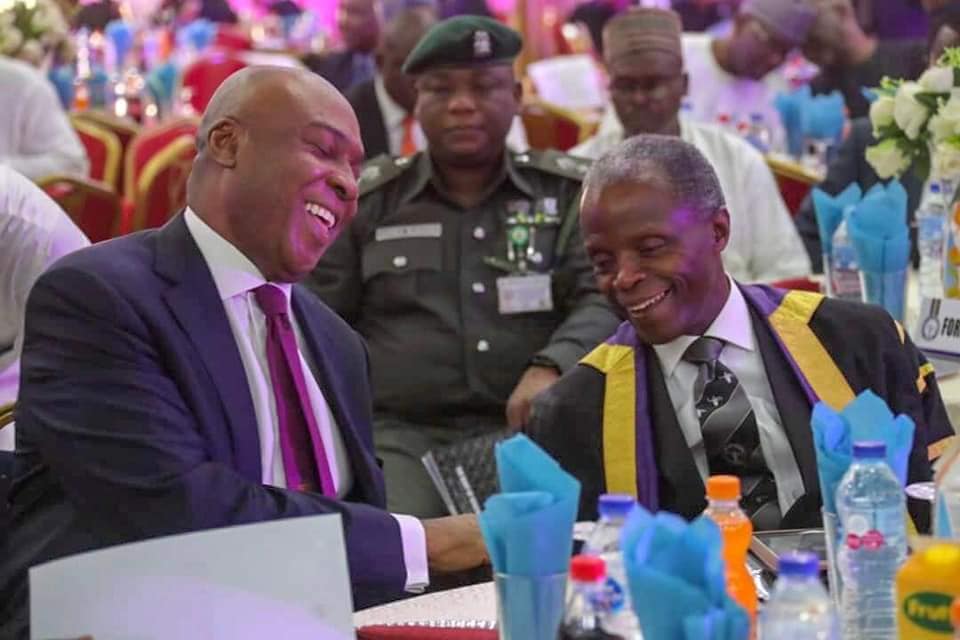 Bukola Saraki And Osinbajo Laugh Hard At Body Of Benchers Event In Abuja. Photos