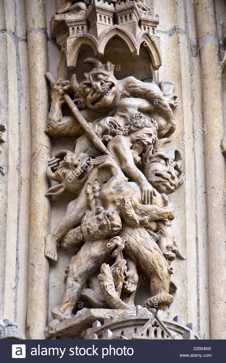 Do These Statues At The Notre Dame Cathedral Show That It's a Satanic ...