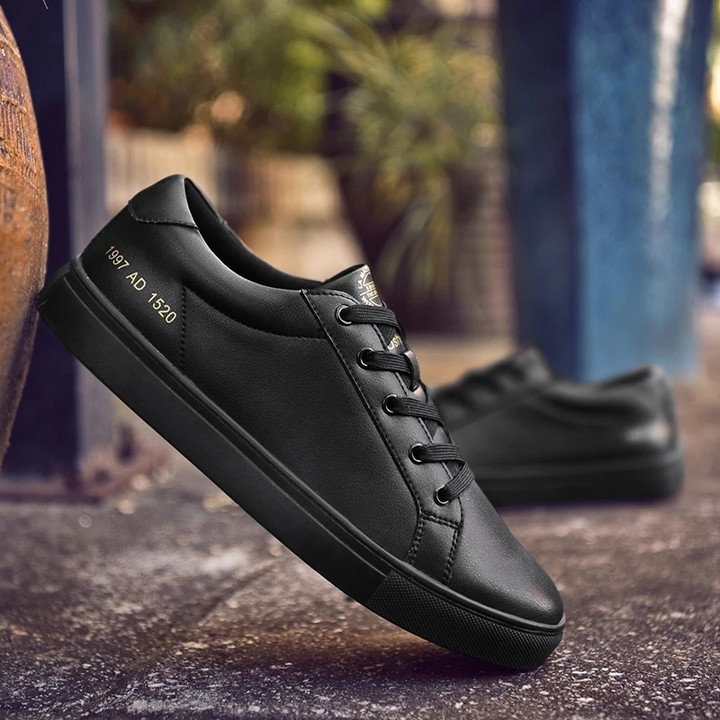 Men's Casual Leather Black Sneakers For Sale - Fashion - Nigeria