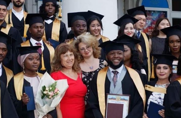 Nigerian Medical Graduate Without "B" Grade From Russia University [Photos]